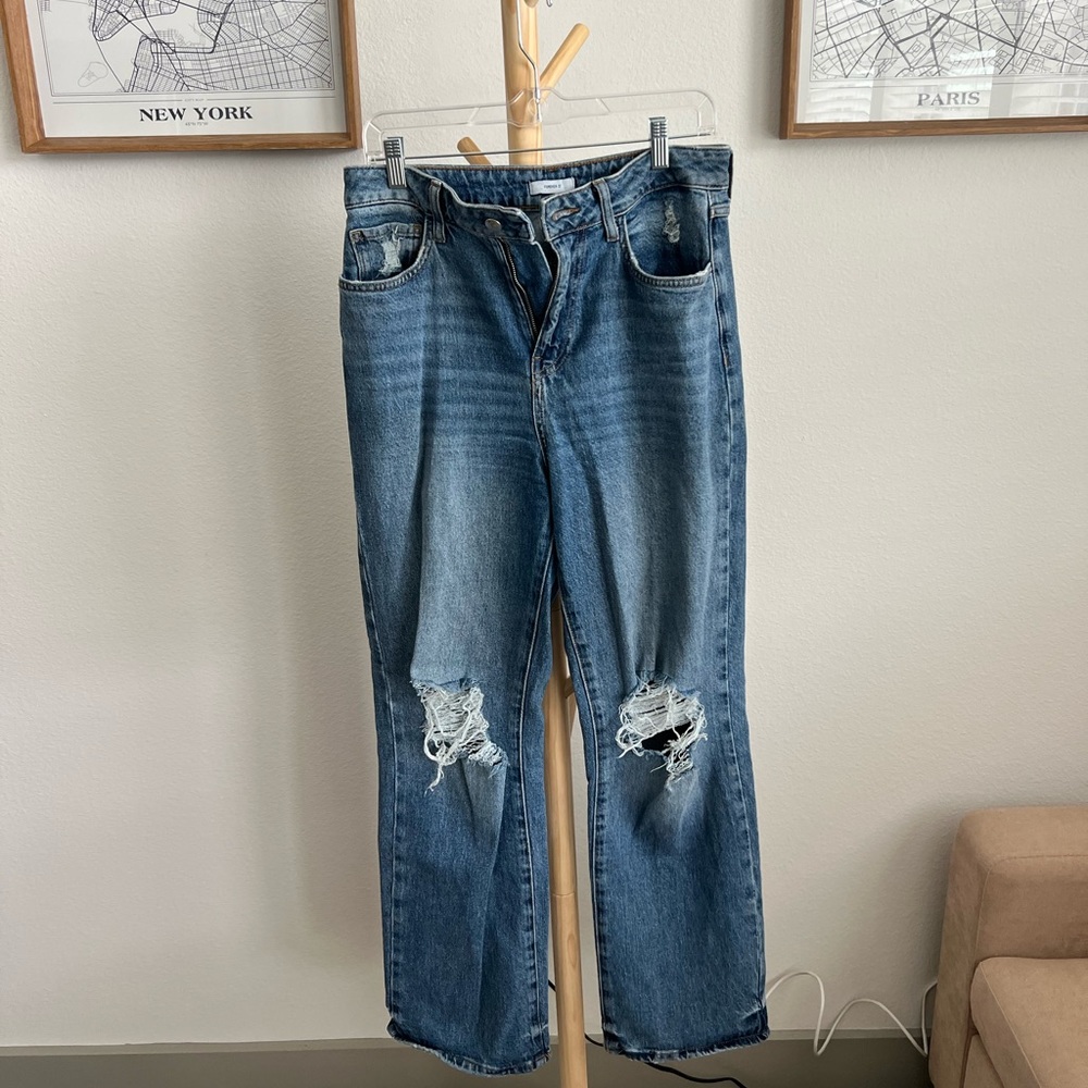 Fairly worn wide leg jeans, high waisted!